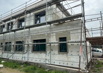 Budova před instalací provětrávané fasády.