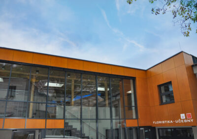 Fasádní desky Parklex Prodema Pale na školní budově